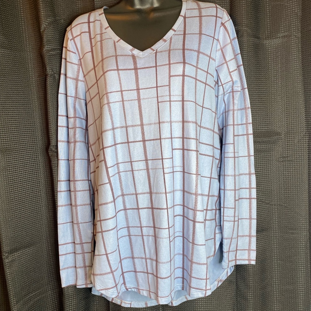 Apt 9 Long-sleeve, lightweight, and super soft! Light blue, brown design. Large